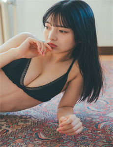 女巨人踩小人